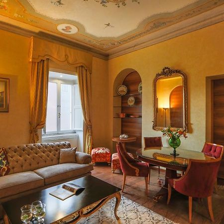 Prestigious Apartment Piazza Navona โรม ภายนอก รูปภาพ