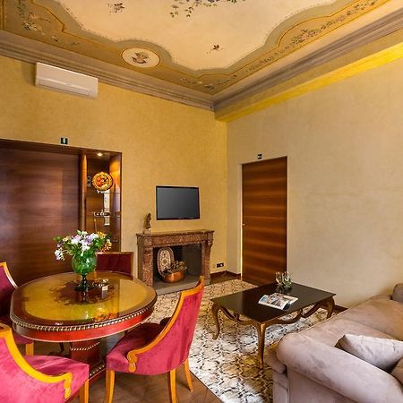 Prestigious Apartment Piazza Navona โรม ภายนอก รูปภาพ