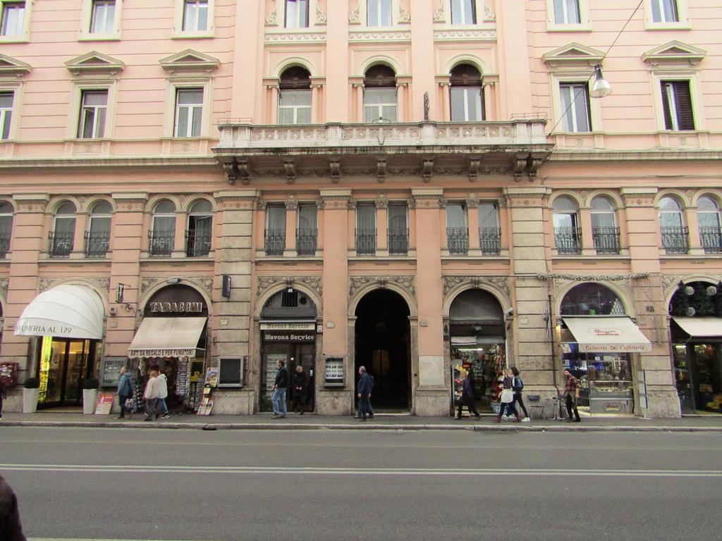 Prestigious Apartment Piazza Navona โรม ภายนอก รูปภาพ